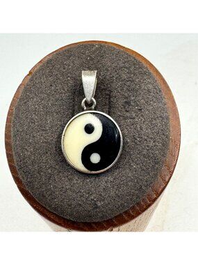 VTG Sterling Silver 925 Yin Yang Black & White Enamel Pendant Size 1" Length